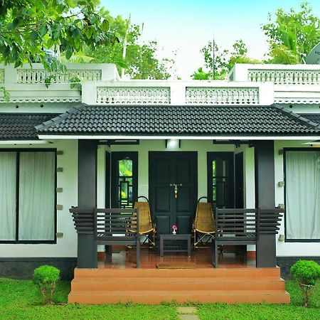 Mayas Beach House Mararikulam Bagian luar foto