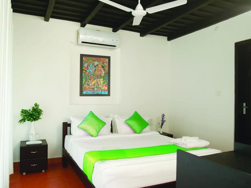 Mayas Beach House Mararikulam Bagian luar foto