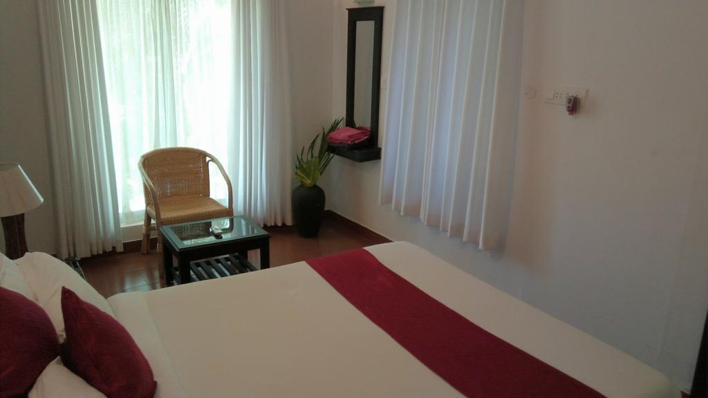 Mayas Beach House Mararikulam Bagian luar foto
