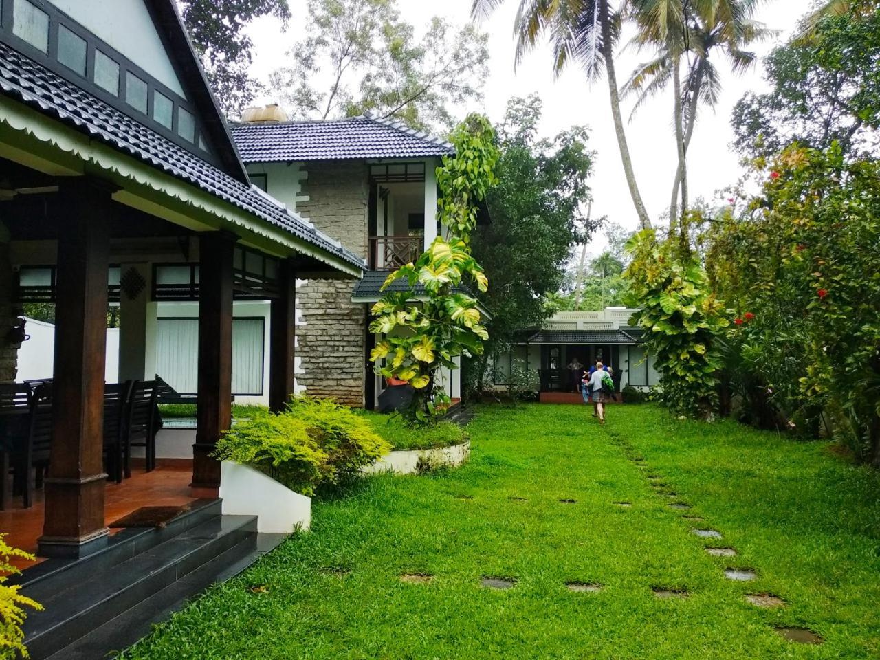 Mayas Beach House Mararikulam Bagian luar foto
